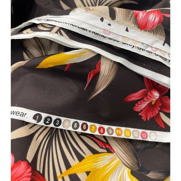 Tropical Floral Fabric Birds of Paradise Floral Leaves Quilting Sewing 3.33 YD - Picture 4 of 4